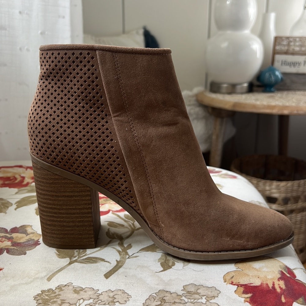 Universal Thread Tan Bootie Heels - Picture 3 of 5